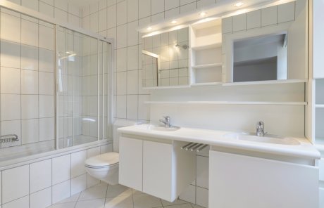 Badzimmer mit Badewanne